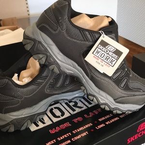 NWT Sketchers steel toe work shoes